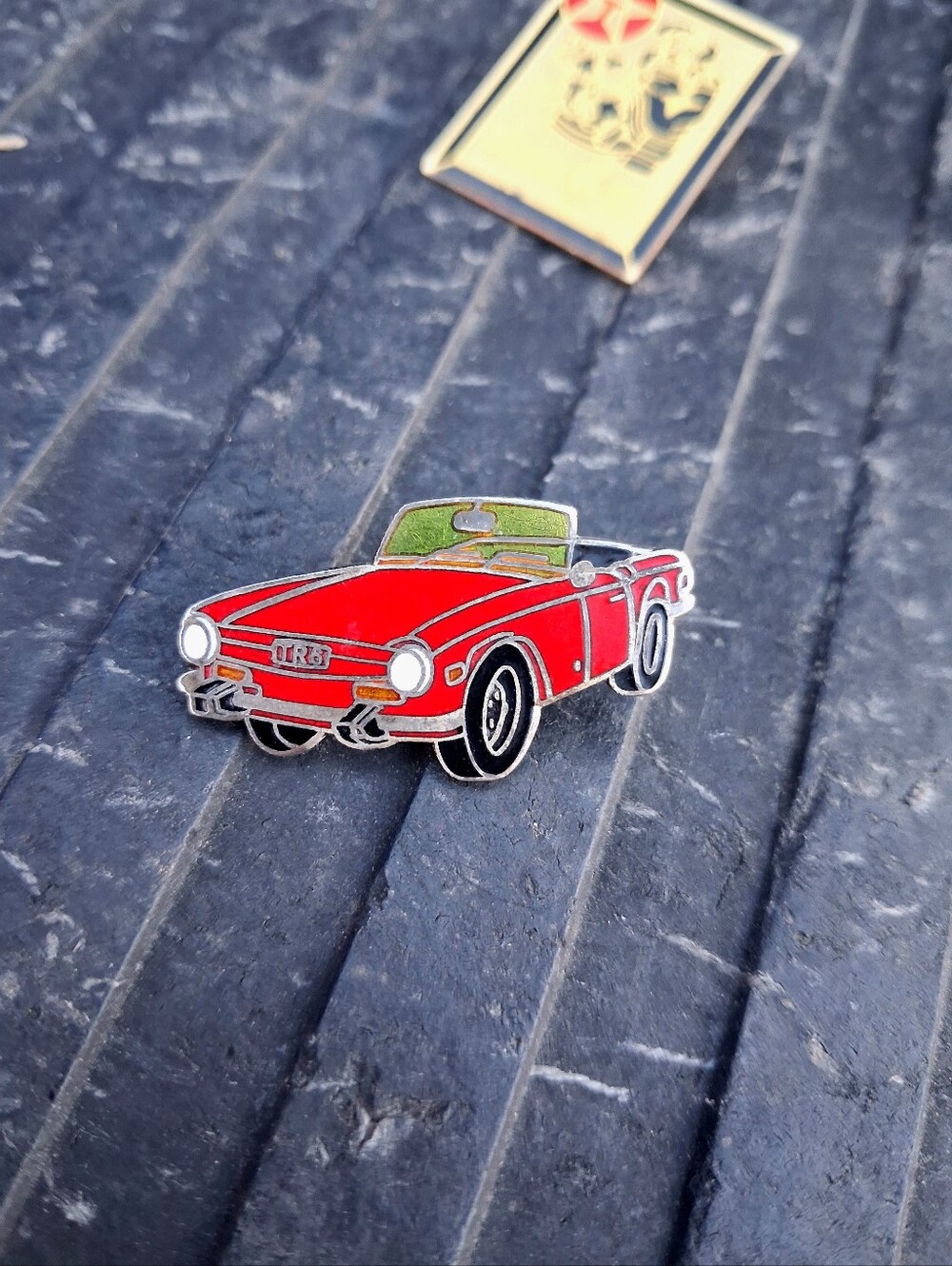 Red Classic Convertible Enamel Lapel Pin - Unbranded